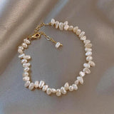 Armband mit Perlen
