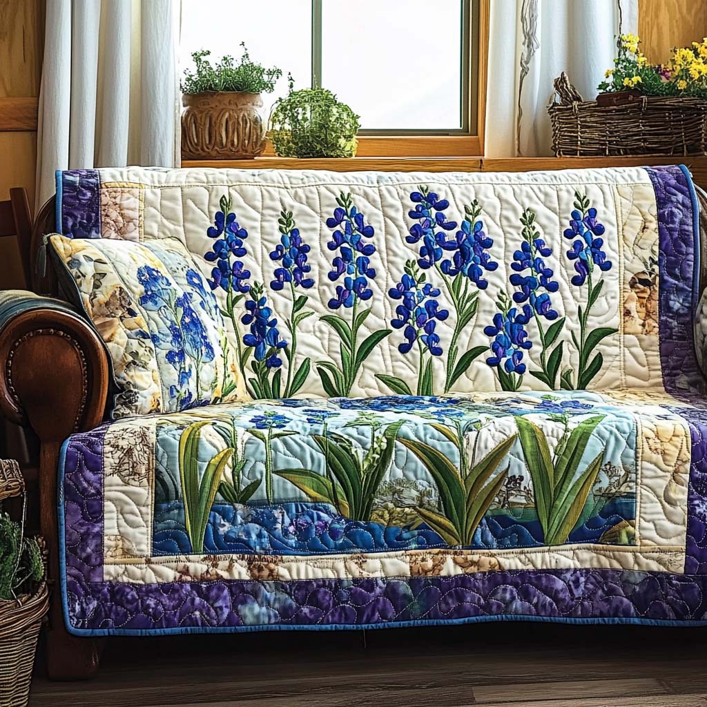 Gesteppter Sofabezug – mit blauen Feldblumen NCU0NT10796