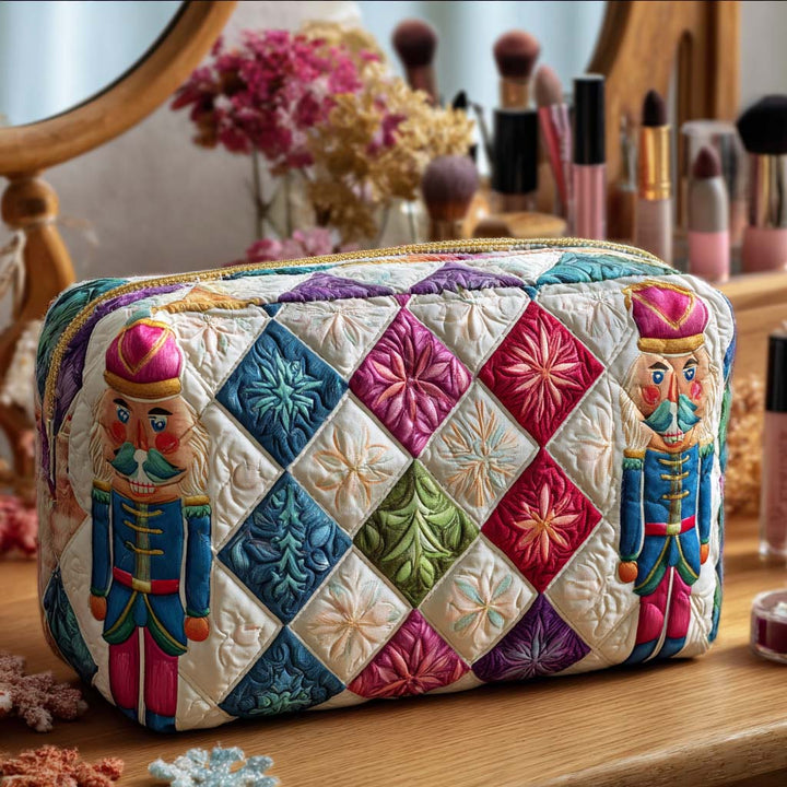 Gesteppte Kosmetiktasche mit Weihnachtssoldat NCU0PT9503