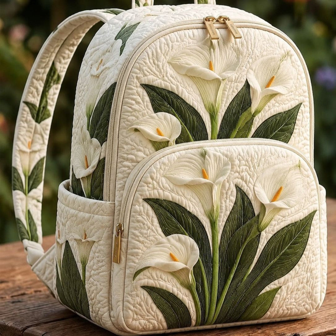 Gesteppter Rucksack – Weiße Calla von Brigitte Wien