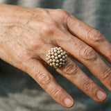 Ring mit Perlenbesatz